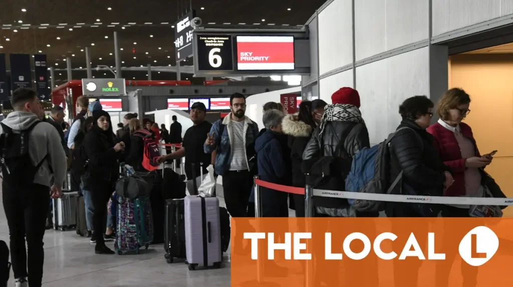 "4-timmarsköer": Europas flygbolag och flygplatser fruktar sommarresekaos