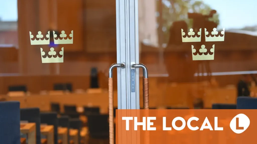 Svenska riksdagsledamöter återkallade när regeringen tävlar om att driva igenom reformer före valet